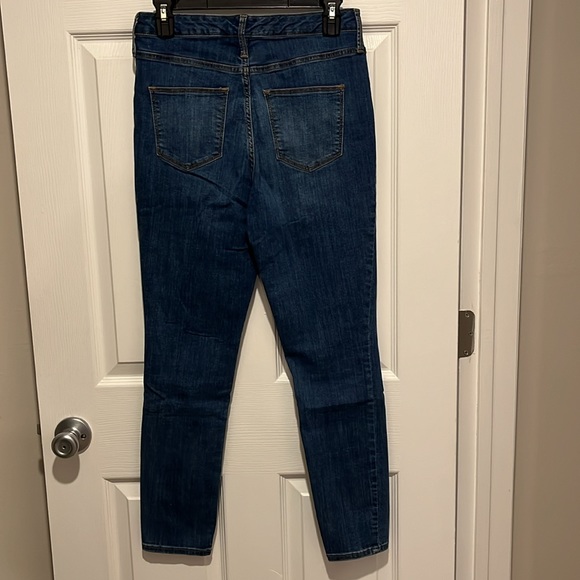 High-Rise Skinny Jeans - Picture 2 of 5